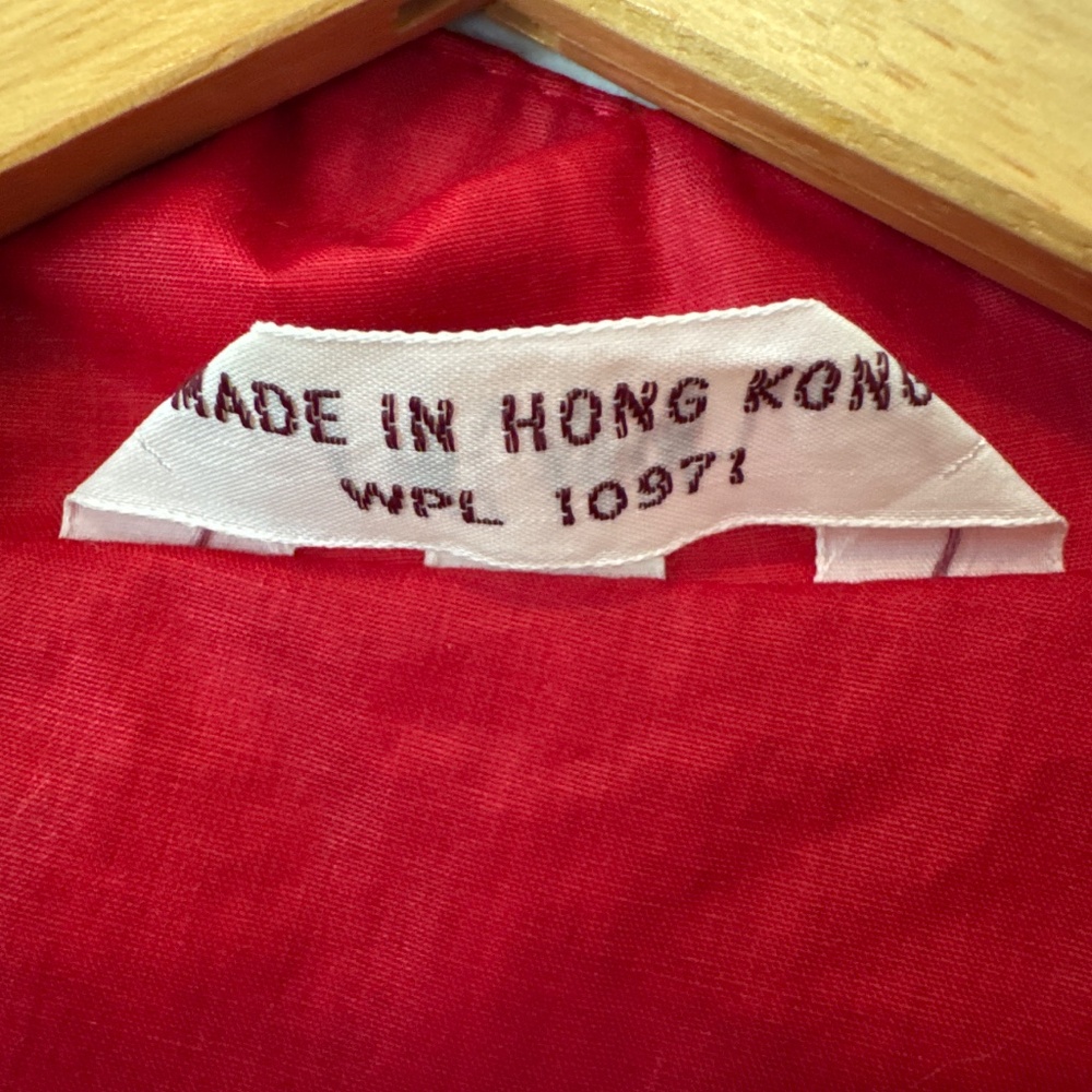 Vintage  BRAETAN  made in Hong Kong red tie waist coat button front - Picture 5 of 13